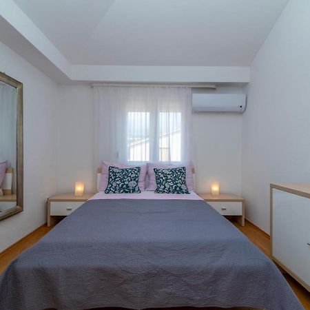 Apartment Angela โตรกีร์ ภายนอก รูปภาพ