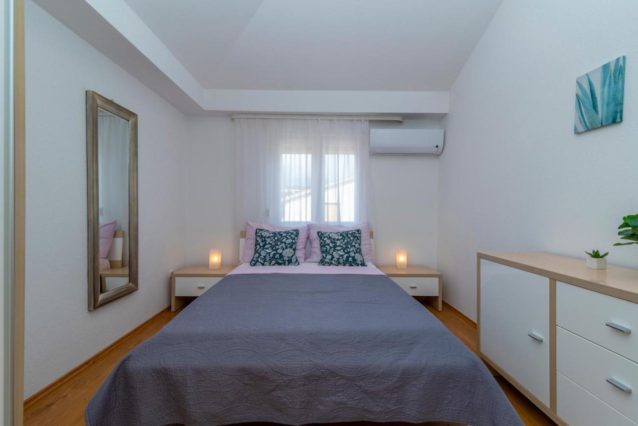 Apartment Angela โตรกีร์ ภายนอก รูปภาพ