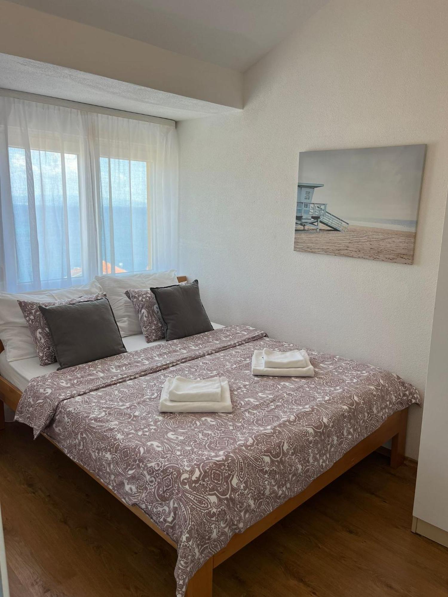 Apartment Angela โตรกีร์ ภายนอก รูปภาพ