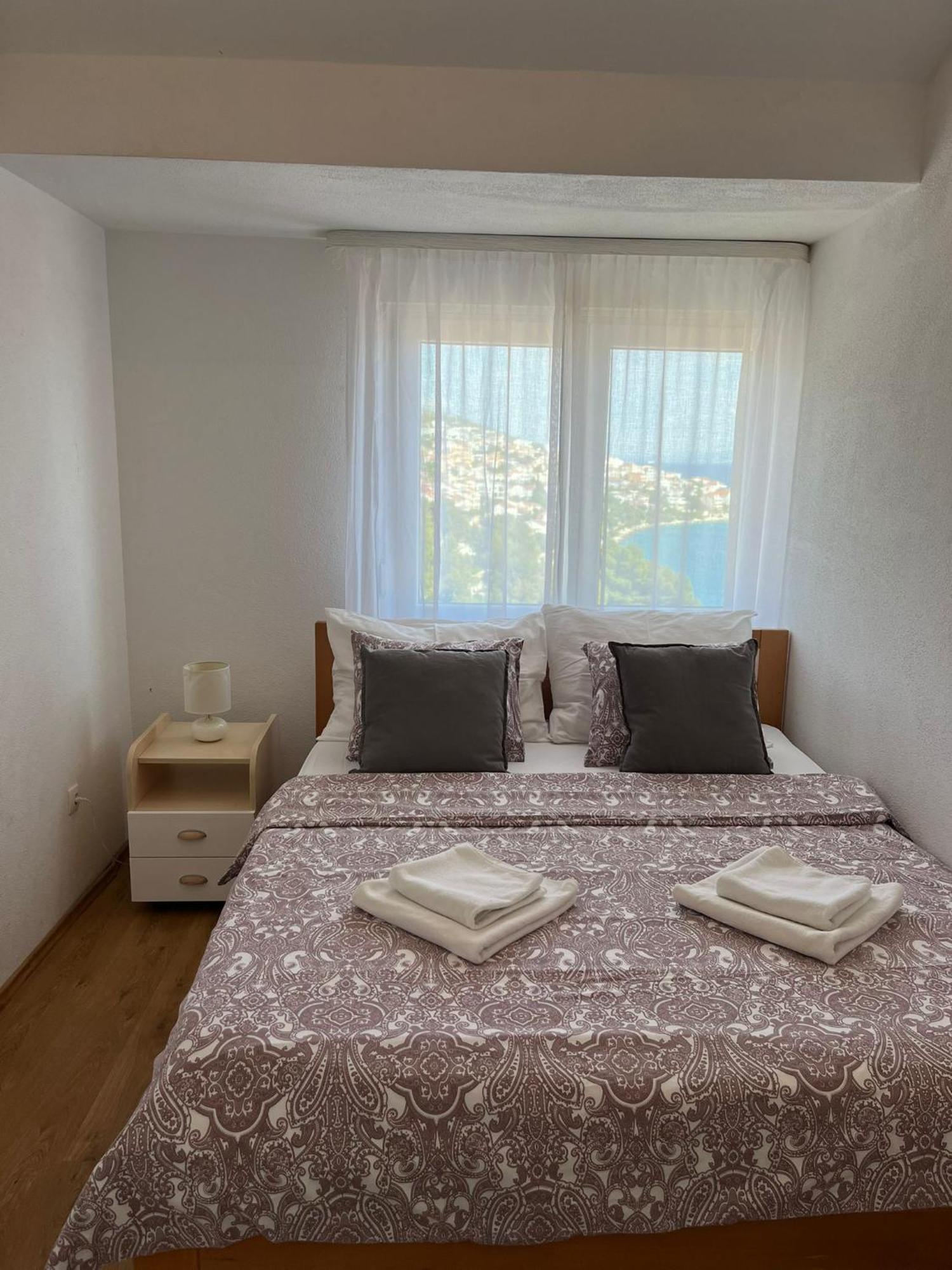 Apartment Angela โตรกีร์ ภายนอก รูปภาพ